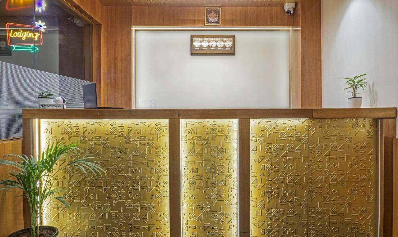 Treebo The Utsav, Nashik Hotell Exteriör bild