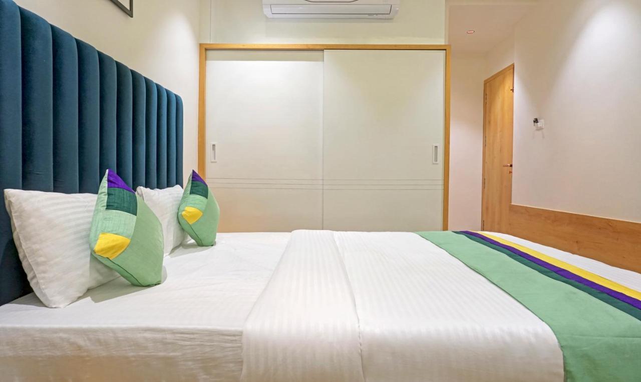 Treebo The Utsav, Nashik Hotell Exteriör bild
