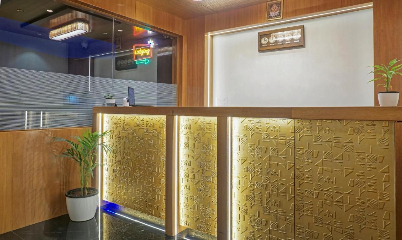 Treebo The Utsav, Nashik Hotell Exteriör bild
